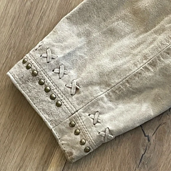 Double D Ranch Taupe Suede Jacket Whipstitch Studs - Picture 9 of 16